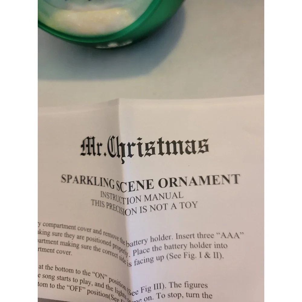 Vtg Mr Christmas Sparkling Scene Ornament Animated musical Gingerbread‎ Village